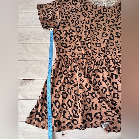 Short-Sleeved Tiered Leopard Print Top by Tickled Teal Size 2X
Summer Plus Size - Picture 6 of 6